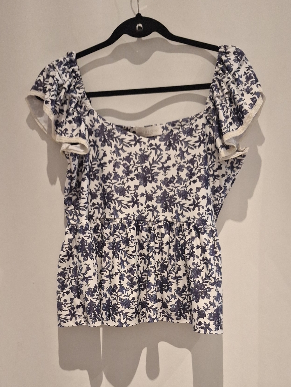 Smith & Quinn Women's Purple Floral Scoop Neck Peplum Top
